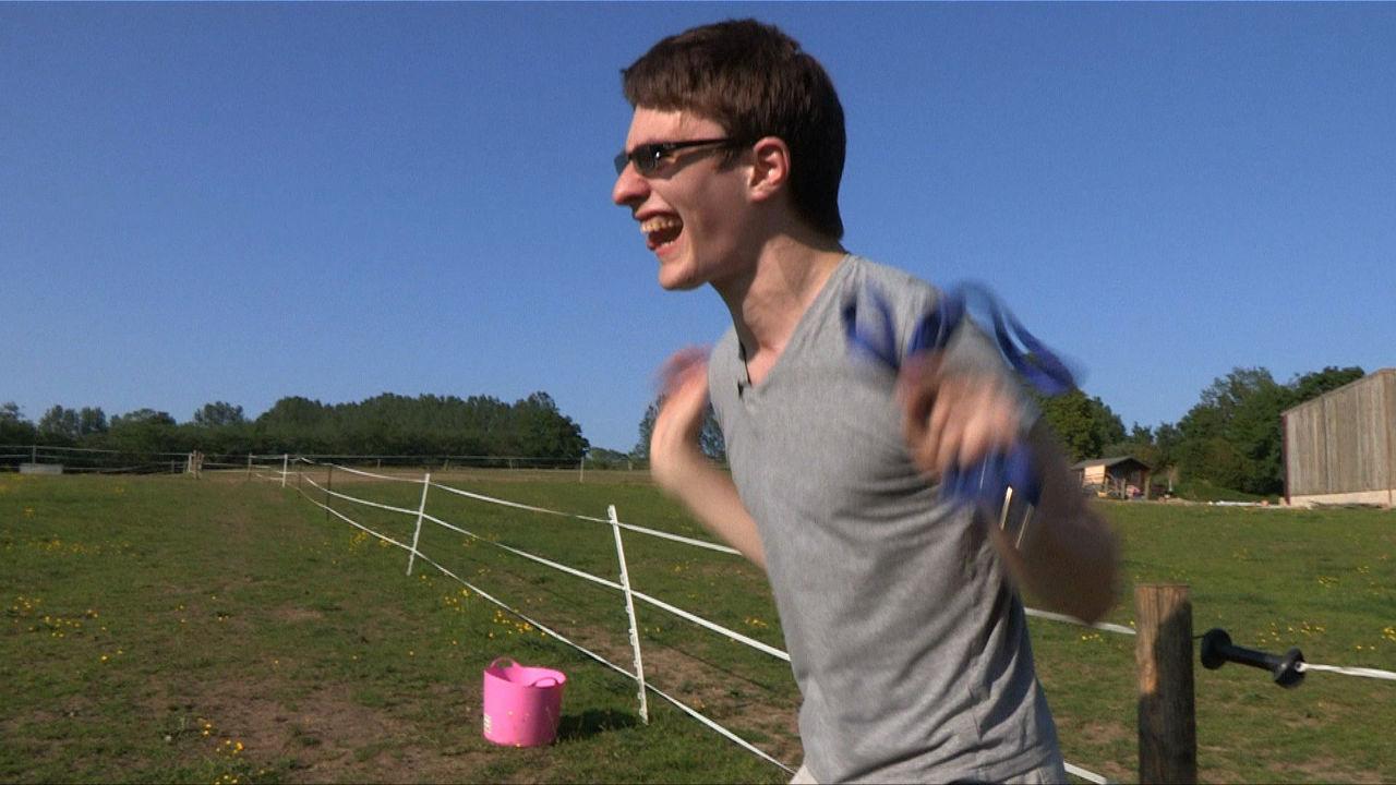 Lewis excited in a field!
